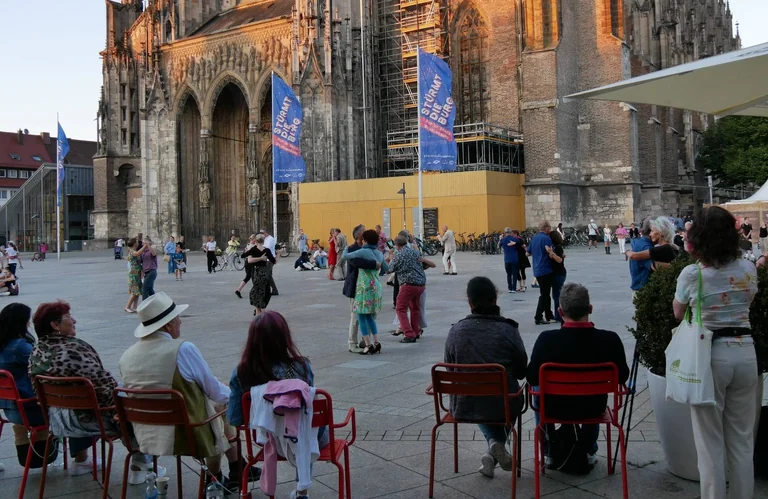 Münsterplatztango in Ulm: Drei Open-Air-Abende am Münster