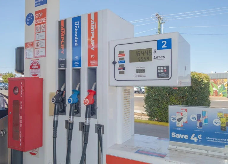 Benzin und Diesel: Wann sich die günstigere Tankstelle lohnt