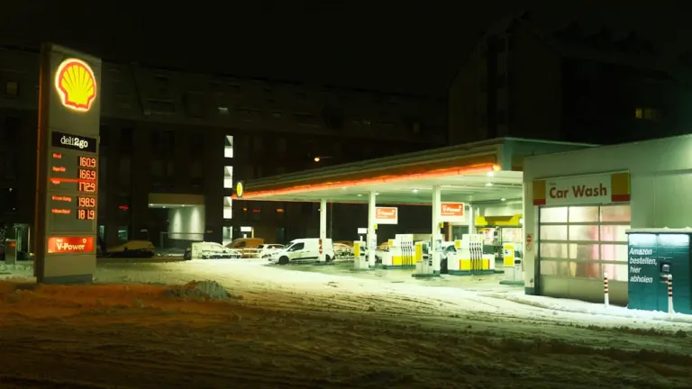 Benzinpreise zum Ferienstart: So viel spart die Tankstellenwahl