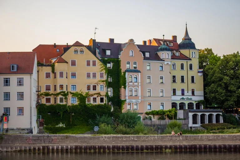 Regensburg: Bismarckplatz-Führung am 17. August