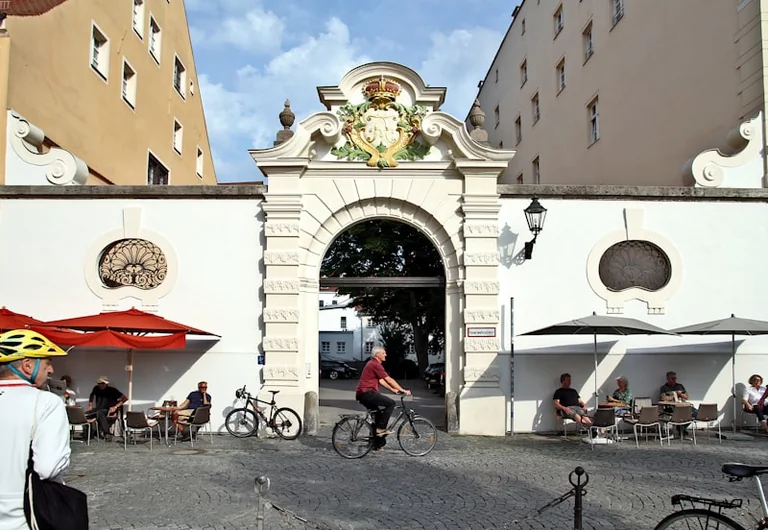 Regensburg erschmecken: Altstadt-Tour am 28. August: what residents need to know