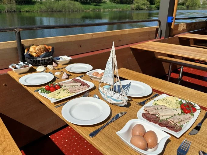 Rivership Flunder: Frühstück in Stuttgart ab 9.45 Uhr