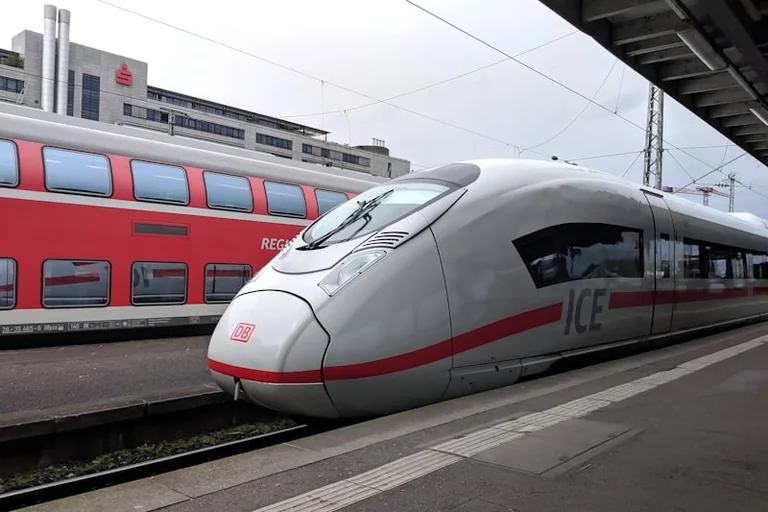 Störung Hamburg–Berlin: ICE-Züge am 3. August verspätet
