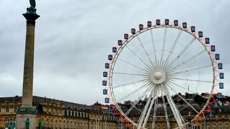 Stuttgart mit acht Stopps: Die Blaue Tour in 100 Minuten